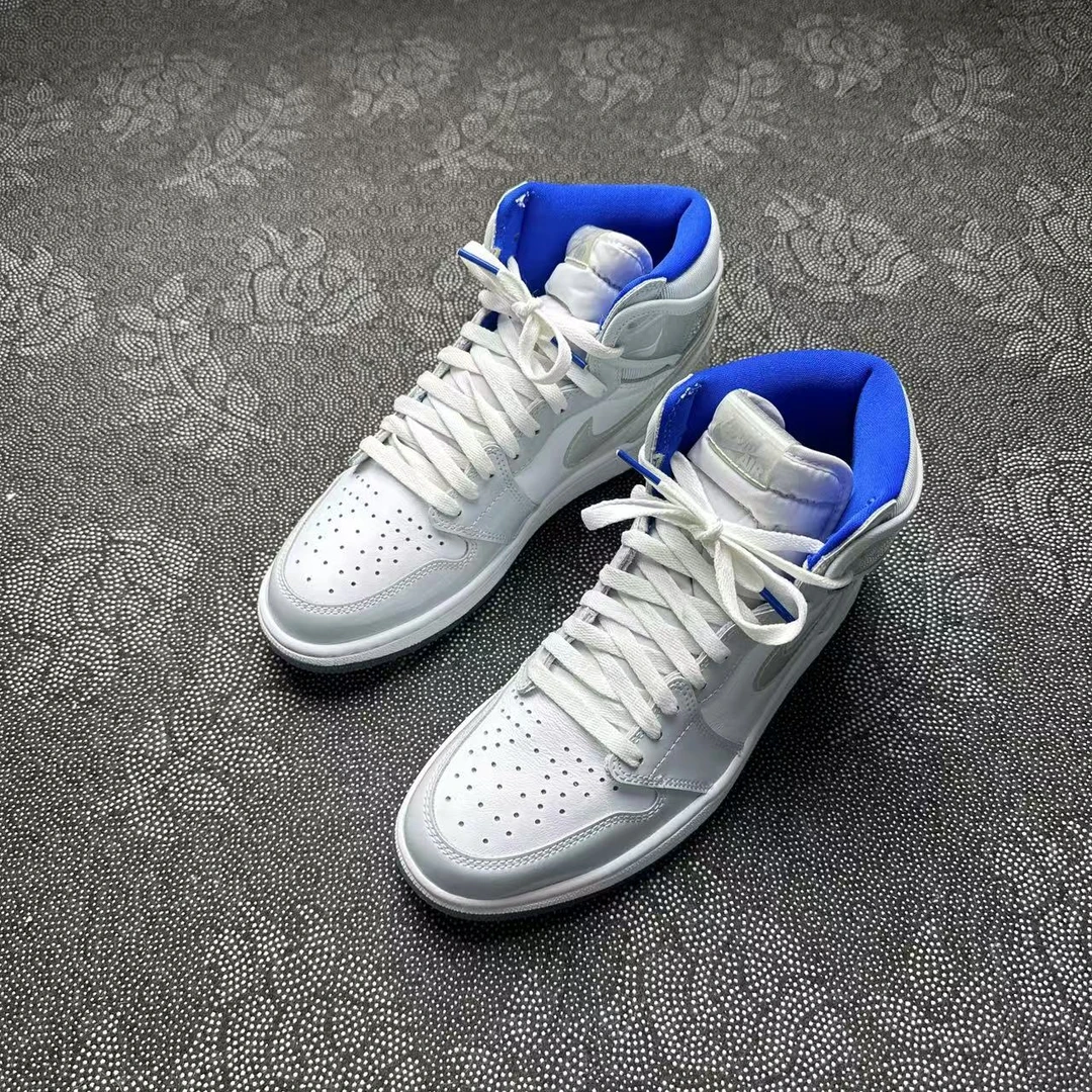 全新配盒！42码篮球鞋 AJ1白蓝小迪奥