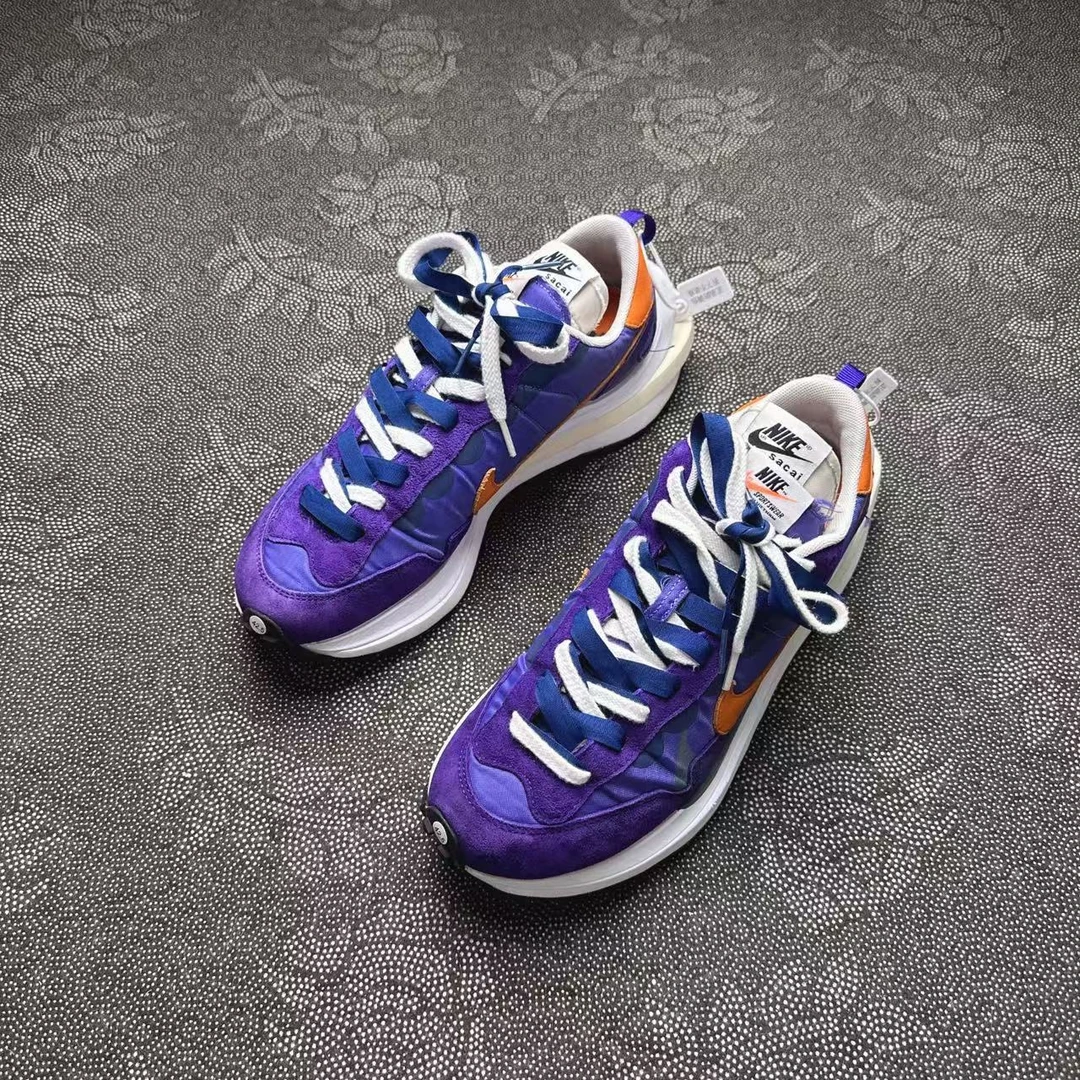 42.5码休闲鞋 Sacai x Nike 紫金配色 95新配盒