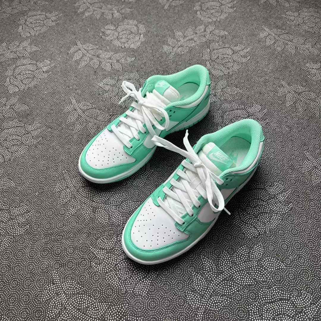 全新配盒！41码板鞋 Nike Dunk Low 蒂芙尼绿