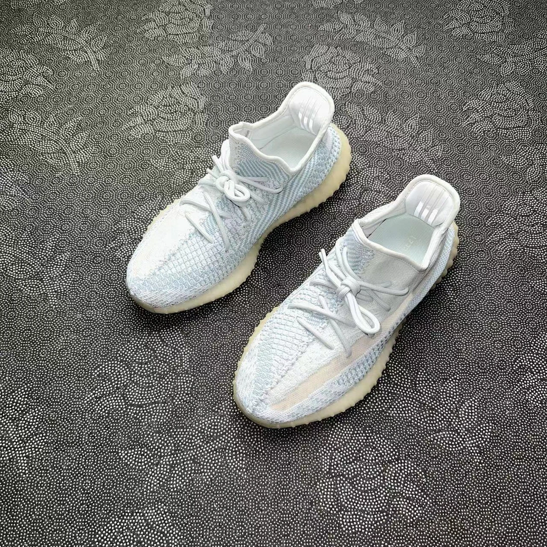 44码休闲鞋 偏小一码 42.543脚能穿！ adidasYeezy350冰蓝95新配盒