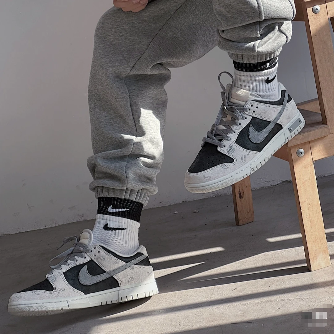 全新原盒！定制款40码板鞋 NikeDunkLow 奶灰腰果花