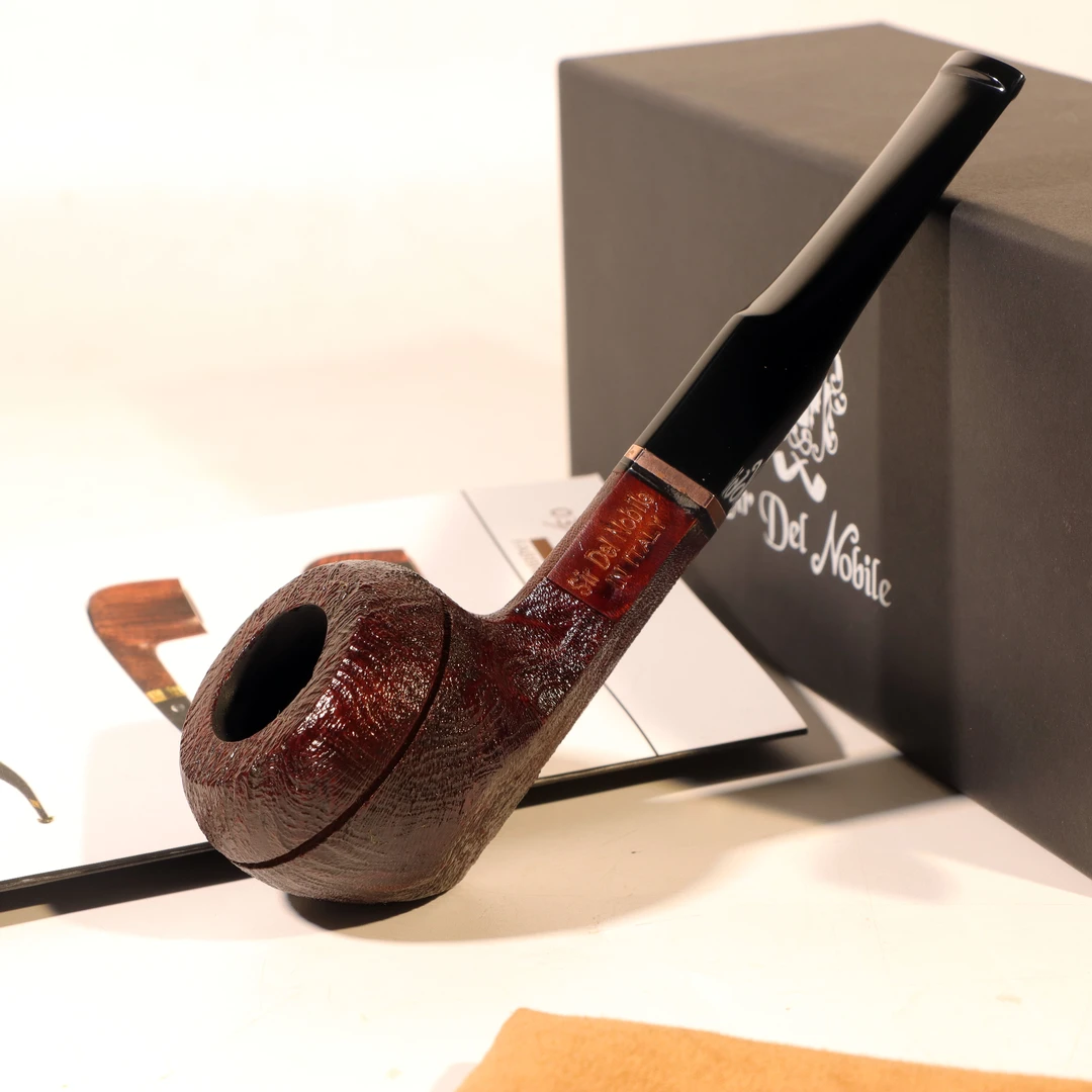 意大利Sir Del Nobile诺贝利品牌-N7504 喷砂牛头石楠木烟斗
