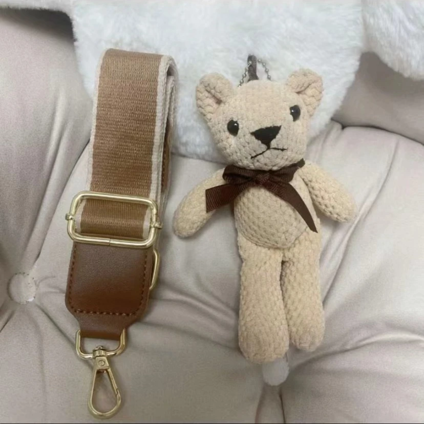 赠送肩带＋小熊挂件