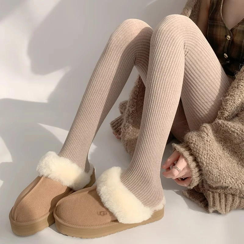 秋冬爆款美拉德加厚咖色打底裤袜百搭针织条纹保暖长筒袜女士袜子