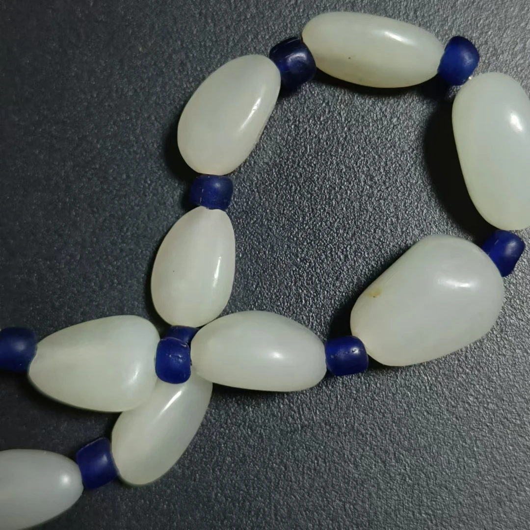 和田玉子料时尚 气质 链搭配老型玉手串