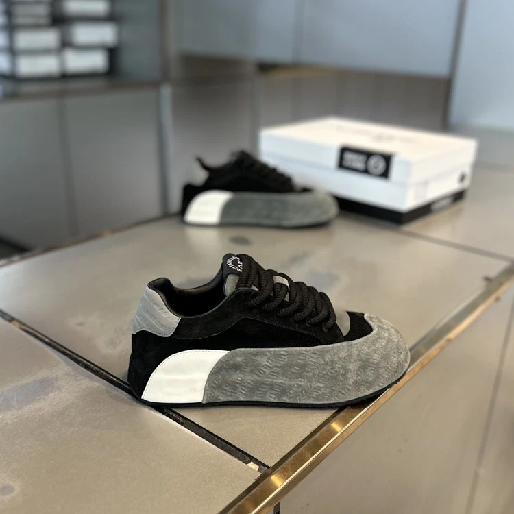 轻奢百搭时尚潮鞋秋季新款男鞋休闲潮鞋运动国潮网红爆款男士鞋子