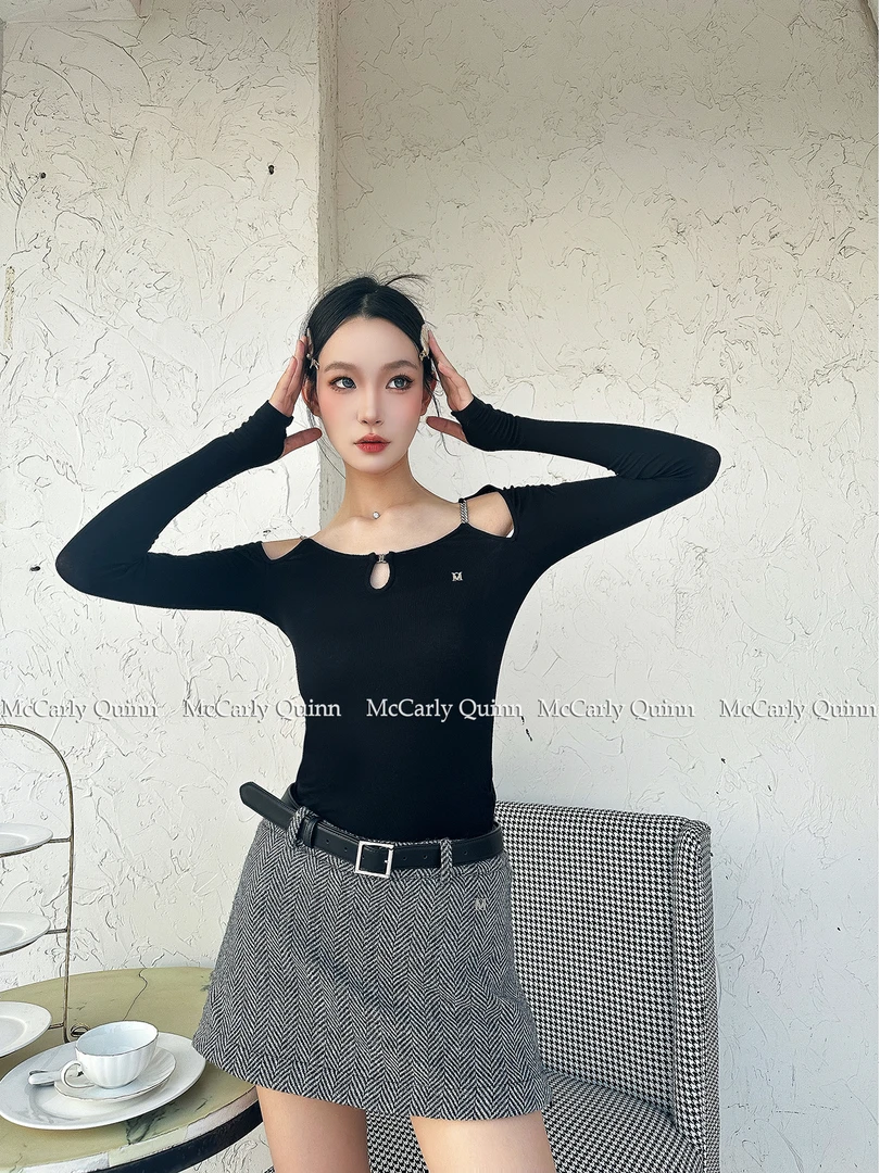 【年中钜惠】McCarly Quinn钻饰露肩兰精天丝羊毛加厚打底衫