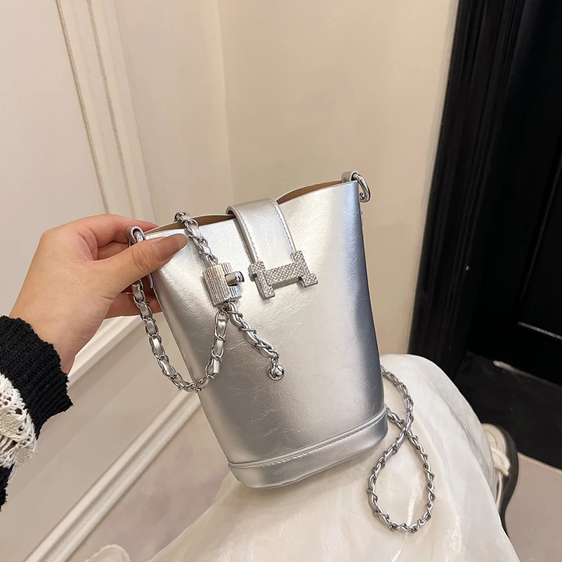 高级感夏季迷你小包包时尚百搭小众ins韩版手机包水桶包斜跨包