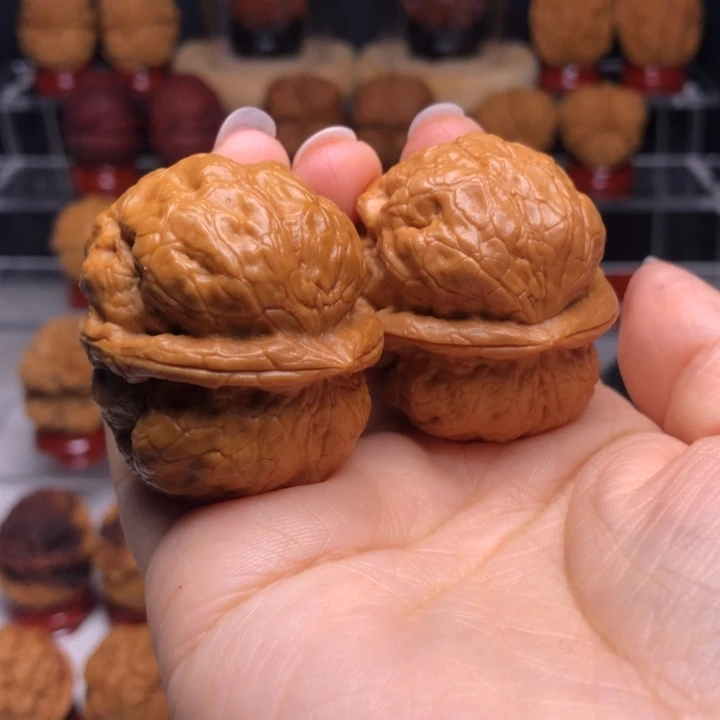 文玩核桃把件生****们32金蟾疙瘩包