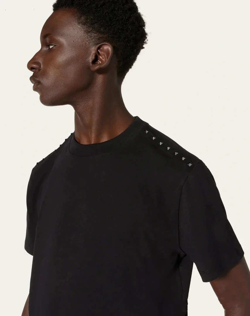 Valentino/华伦天奴 22126 22127  黑色肩膀铆钉设计T恤 XS码 S码