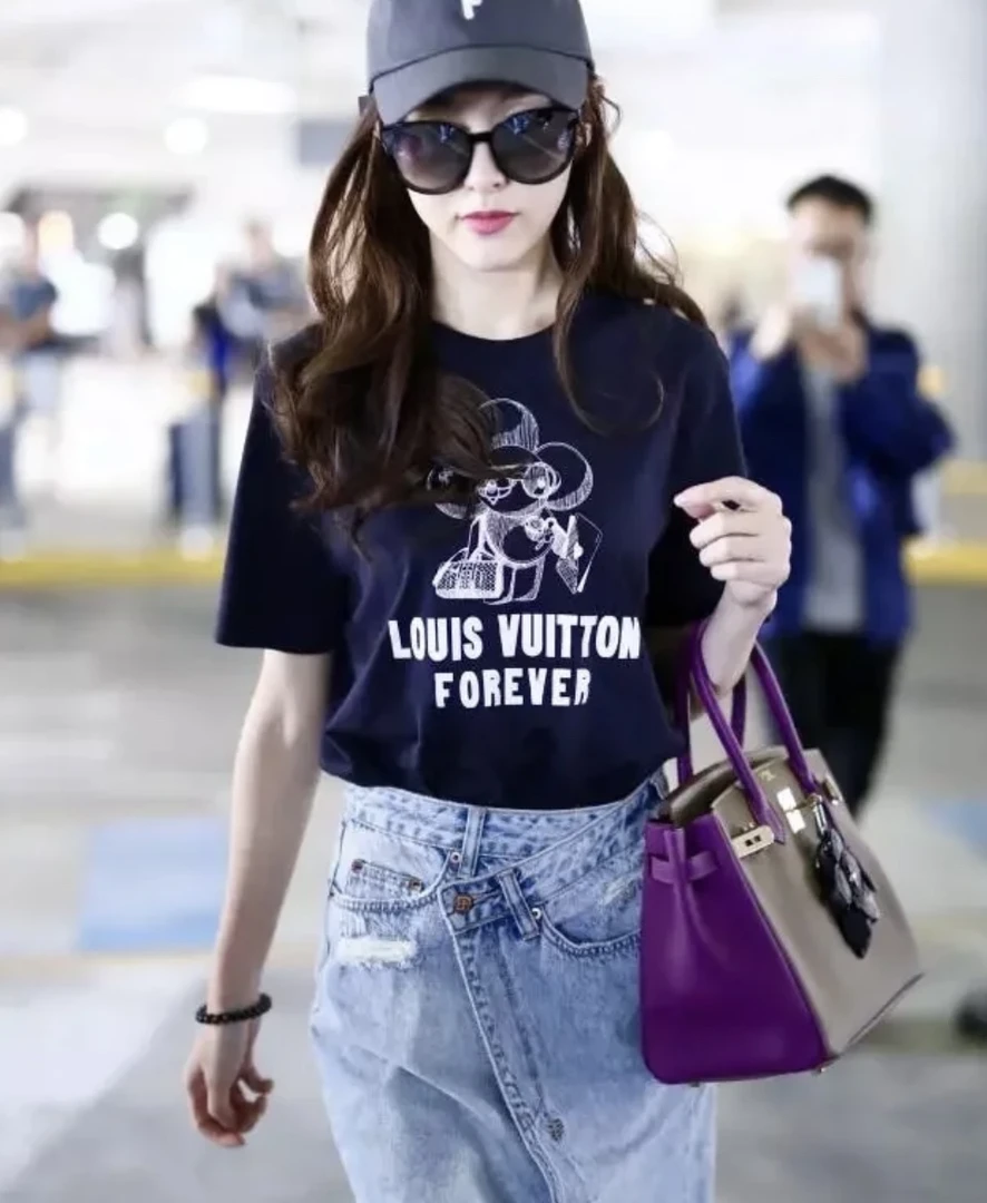 LouisVuitton/路易威登rz0248 黑色太阳花字母短袖 S码
