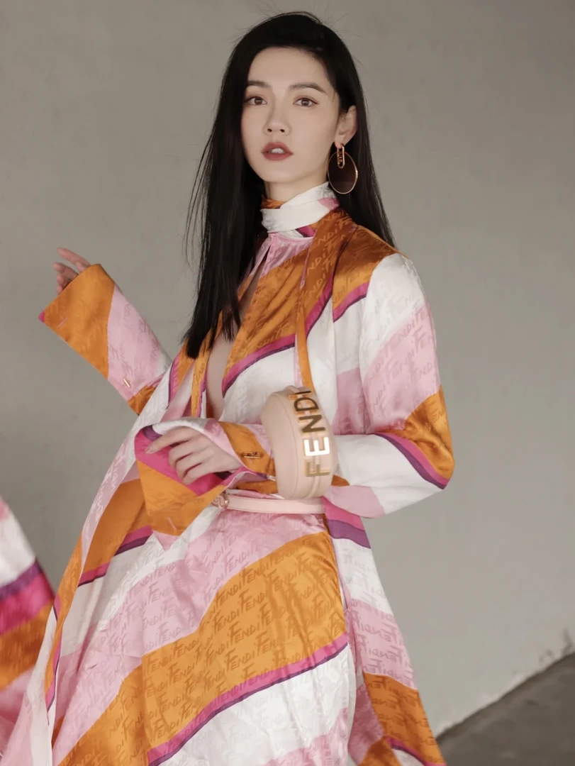 95新 FENDI/芬迪 aa零二二七 桑蚕丝 撞色提花衬衫 36码  95新