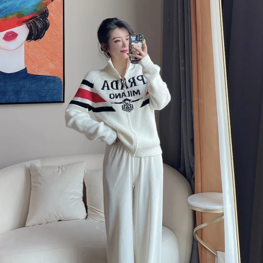 Prada/普拉达 yy0073 logo山羊绒开衫毛衣 52码 27600