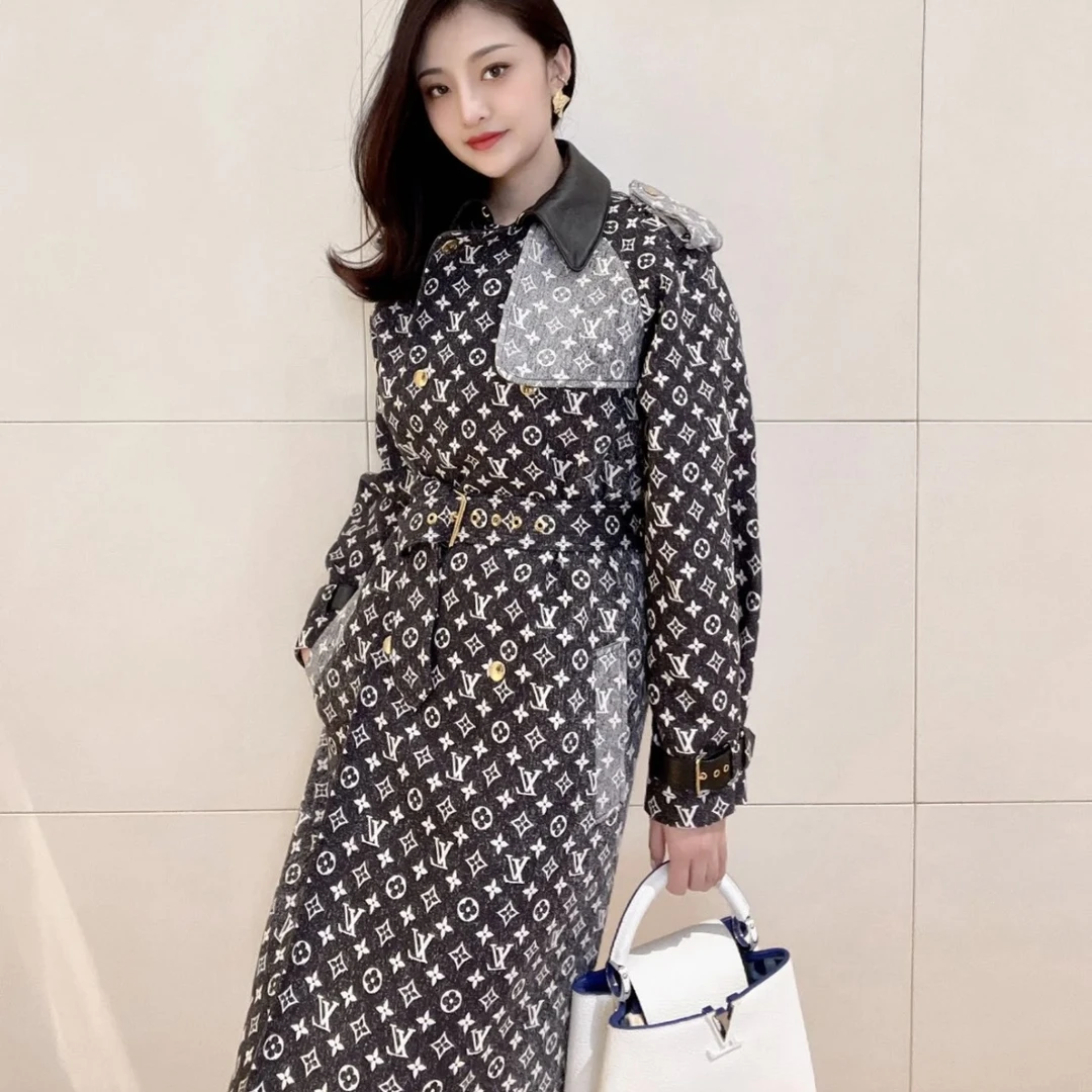LouisVuitton/路易威登aa0158  黑白老花大衣 36码