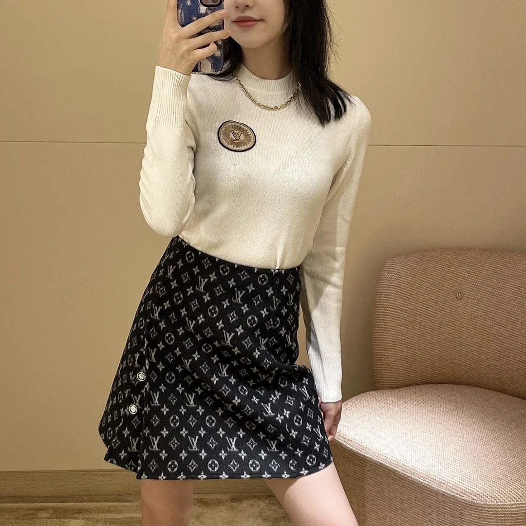 LouisVuitton/路易威登 co0012 针织羊绒徽标上衣 s码 95新