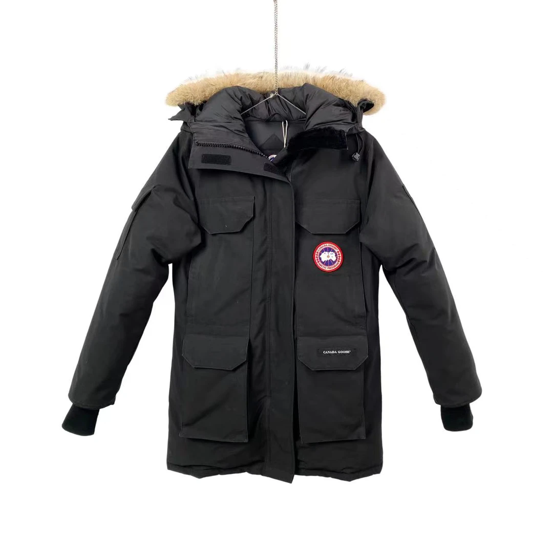 CANADA GOOSE  kb0252 远征系列毛领羽绒服 xs码