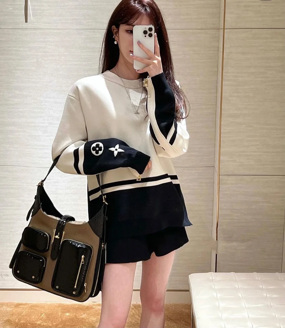 LouisVuitton/路易威登 bb0490 三花Logo卫衣S码18900 95新