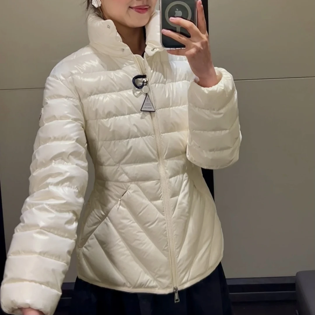 MONCLER aa0335 白色袖标羽绒服 0码 市场价17990 95新