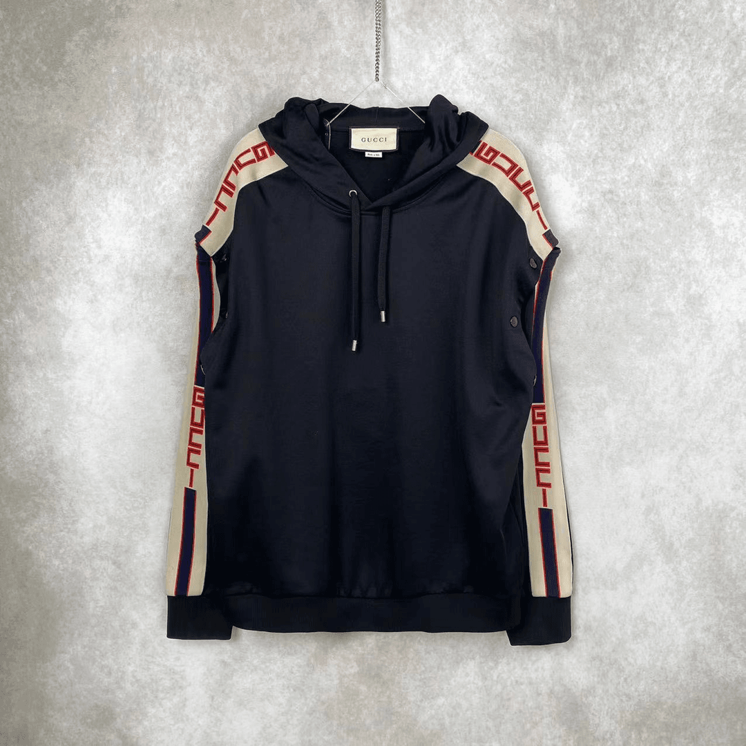 16199 Gucci 古驰 侧边logo拆卸帽衫 M码 公价9600 无配件 95新
