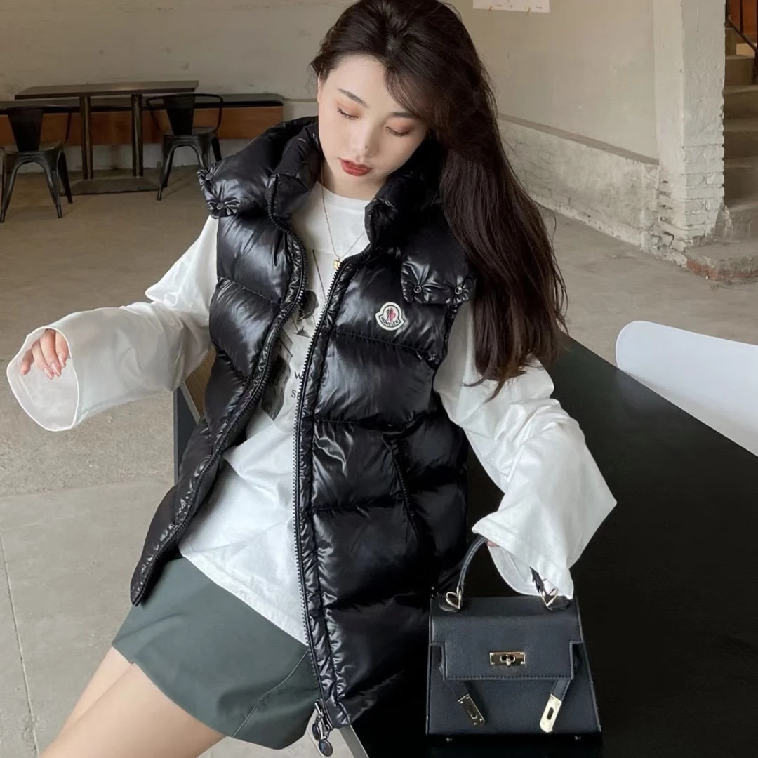 MONCLER aa0595 亮面黑色马甲 1码 95新
