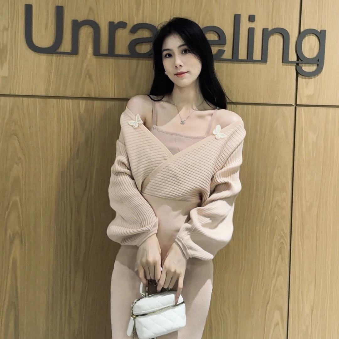 乔壹 蝶花 秋冬假两件蝙蝠吊带针织毛织修身包臀裙修身开叉连衣裙