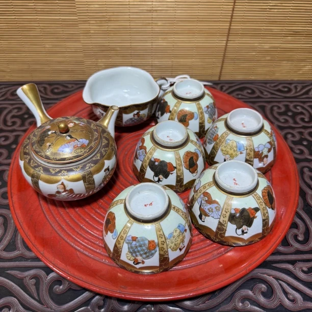 九谷烧人物饰纹茶具套组