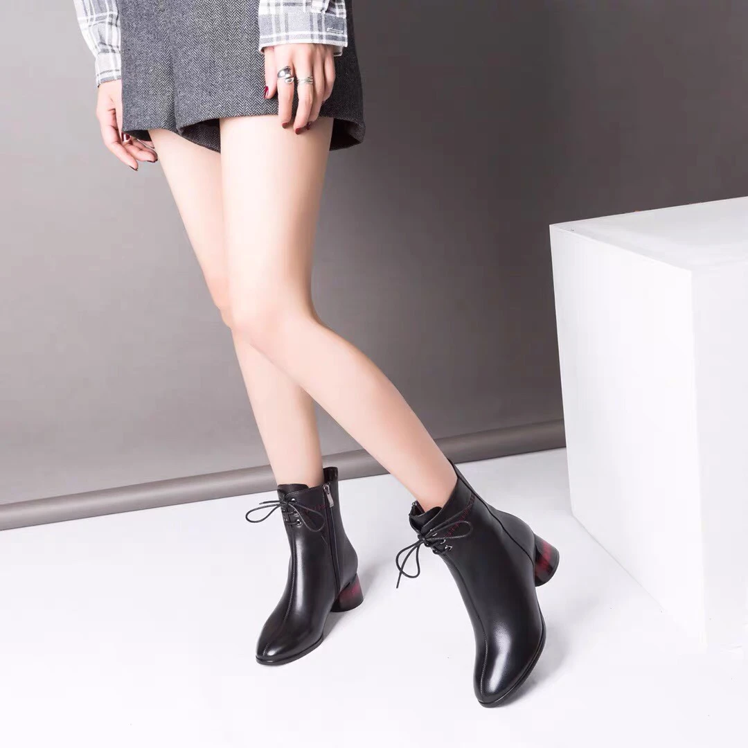 2024年新款头层牛皮时尚女鞋百搭粗跟加绒高跟中筒粗跟女式短靴