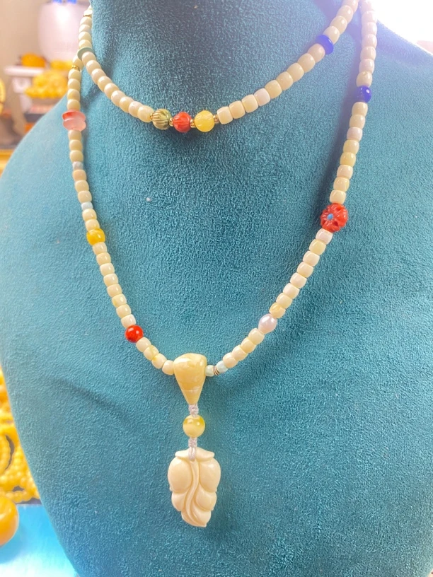 白蜡叶子设计款精品毛衣链