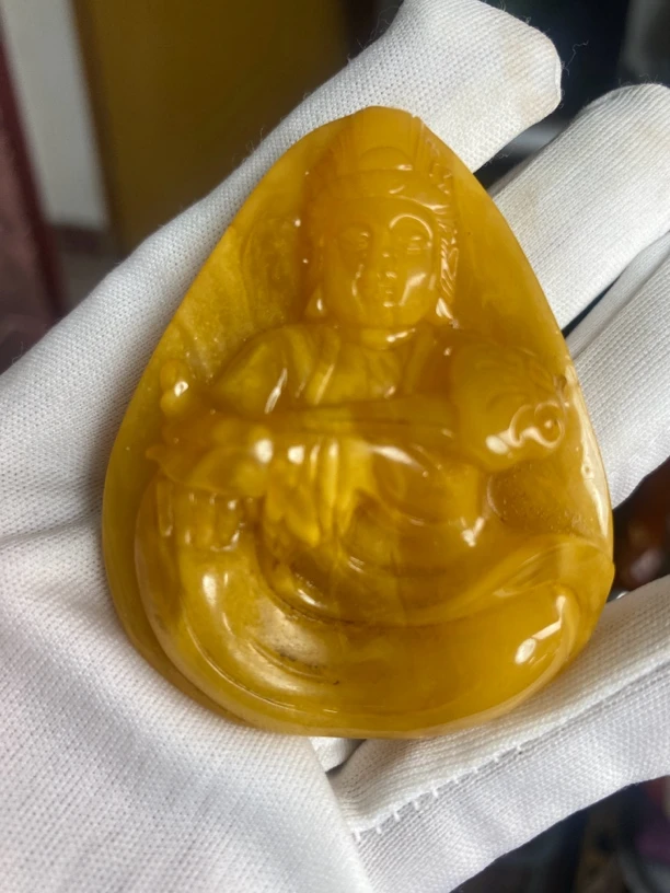 蜜蜡老焦皮观音吊坠