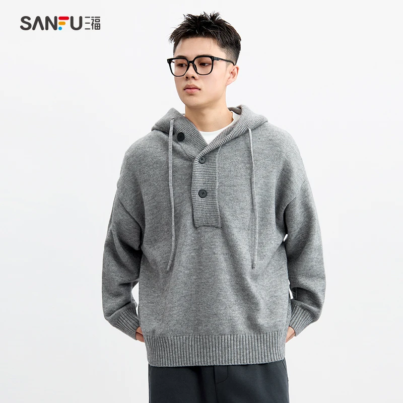 SANFU/三福新年新衣秋冬连帽纽扣毛衣设计重磅简约保暖上衣495544