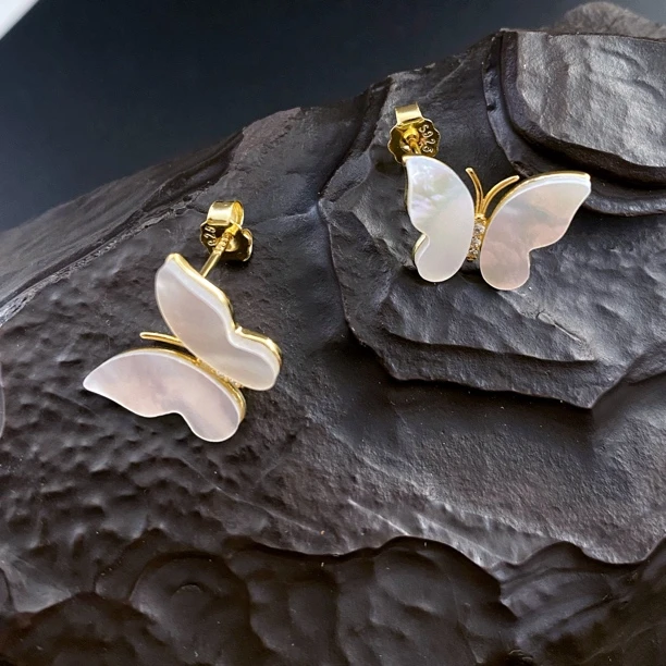 925银耳饰 法式白贝蝴蝶耳钉仙女1909001