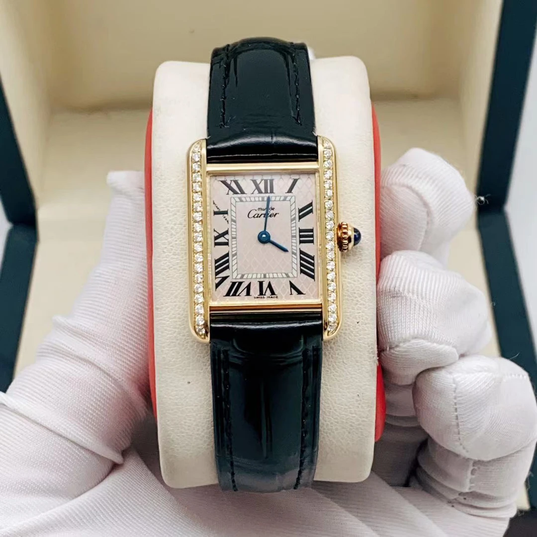 95新 Cartier/卡地亚 22*29.5盘 卡地亚 坦克后镶钻石英女士腕表