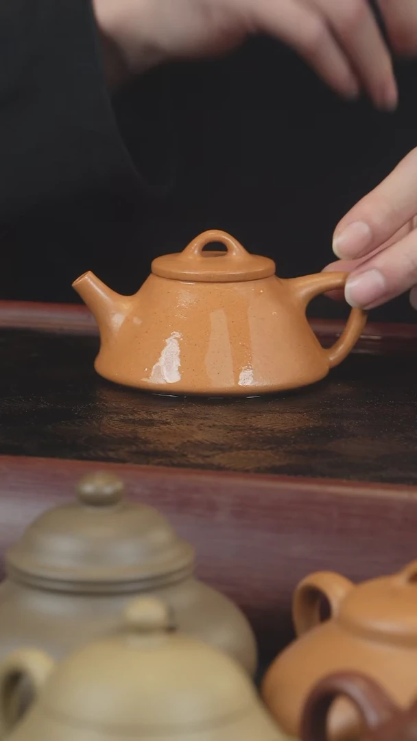 【闪购商品】紫砂茶壶黄金段  捺底 子冶