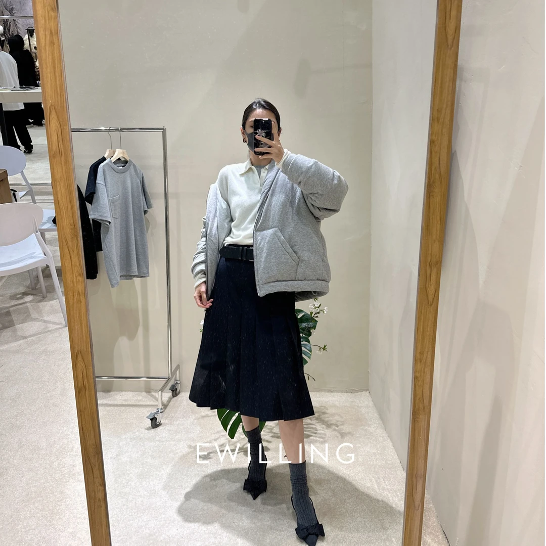 對倒倒對 柔软灰色针织面料羽绒服