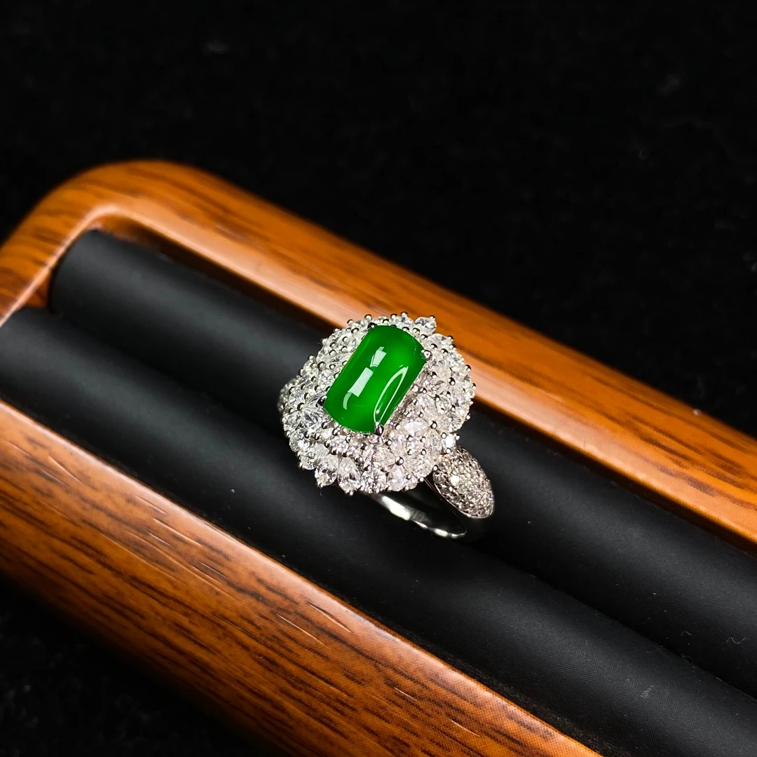 天然缅甸翡翠A货满绿马鞍18K金豪镶款女戒指百搭气质大气款