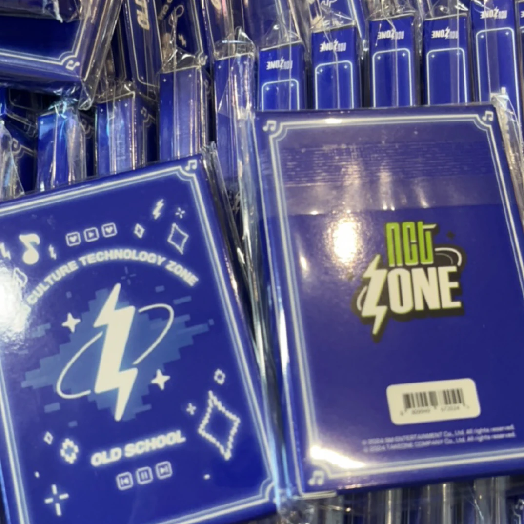 NCTzone蓝盒白盒蒸汽朋克圣诞盒卡官拍卡现货nct大队划