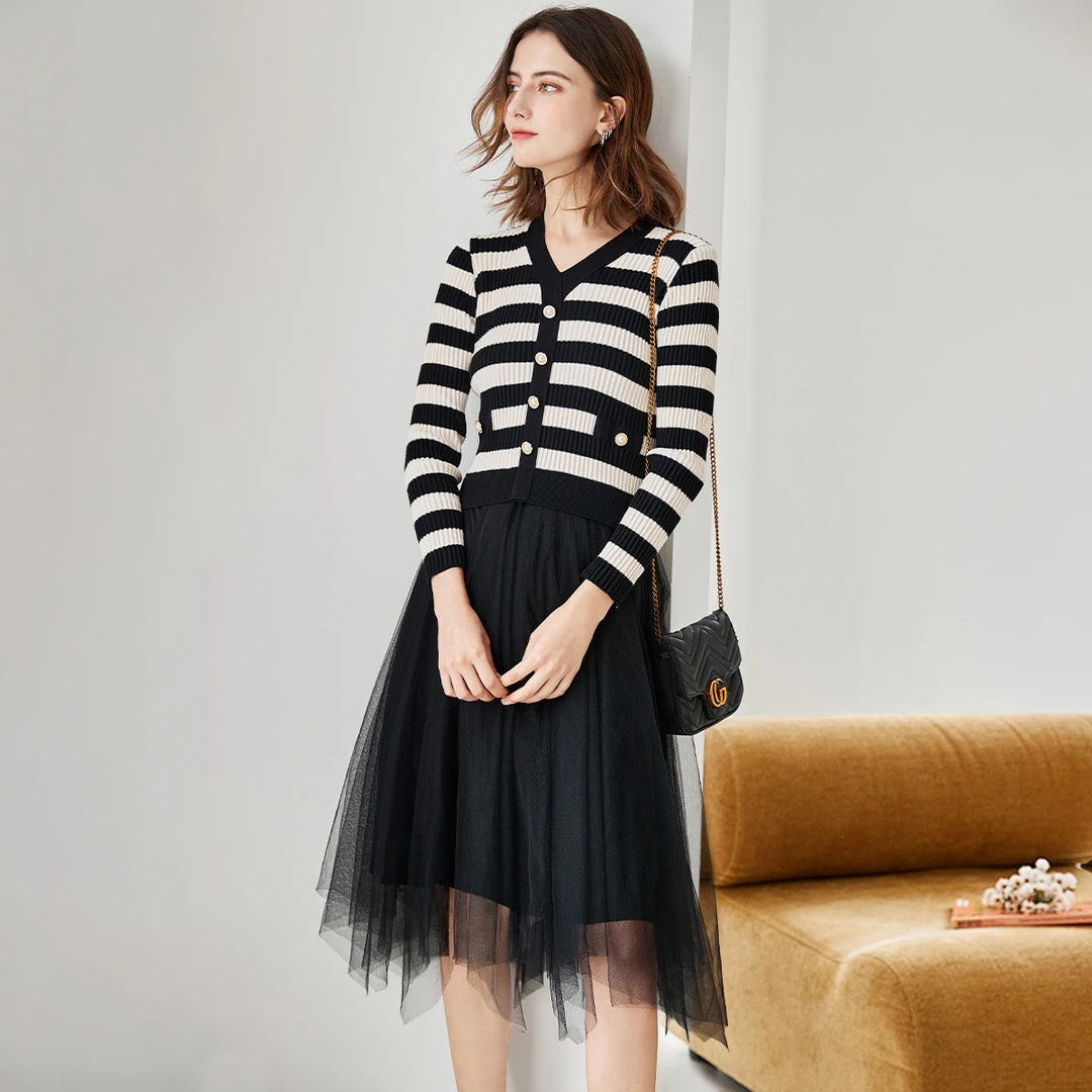 【粉丝专享】2025秋冬新款条纹显瘦假两件针织网纱连衣裙