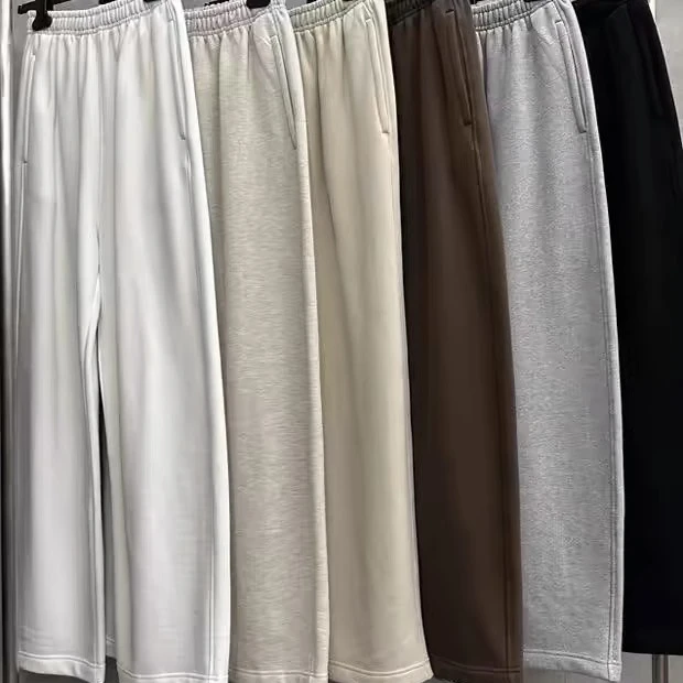 现2024秋冬韩国东大门代购mute舒适百搭松紧腰直筒显瘦加绒卫裤