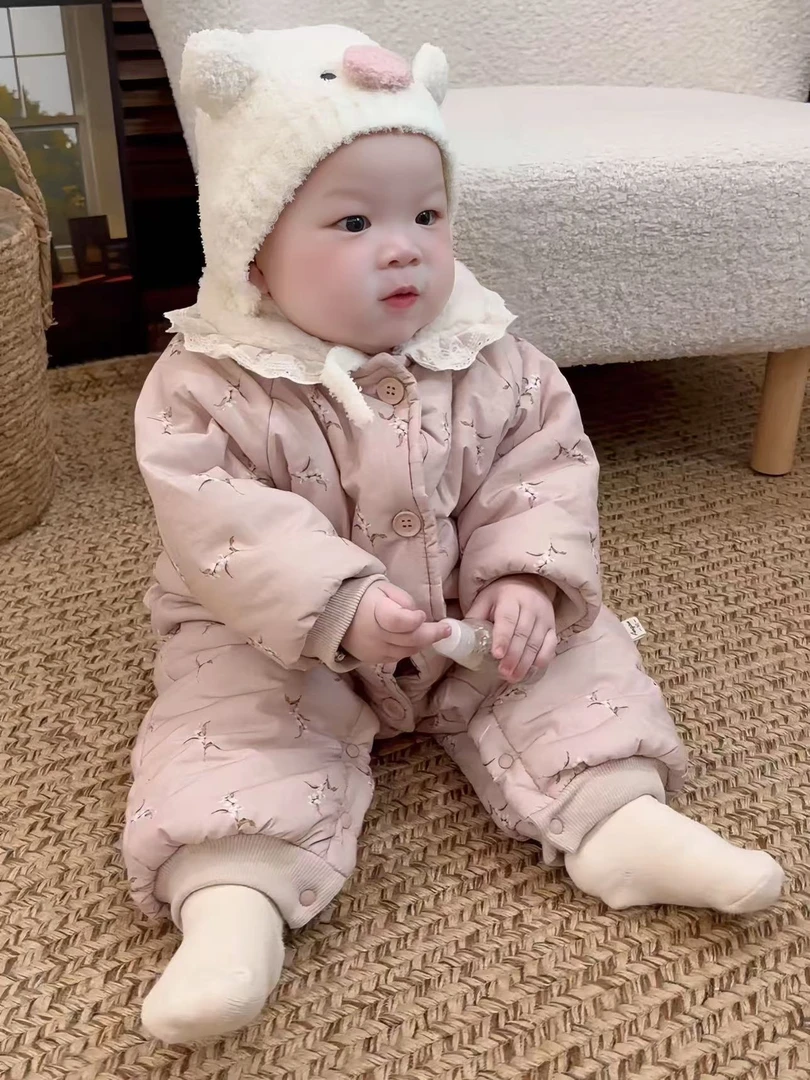 萱妈家【 韩系藕粉棉服】冬季女宝婴儿碎花翻领夹棉连体保暖爬服