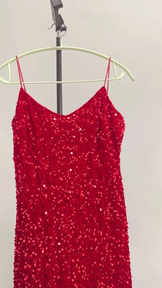 吊带红色性感气质