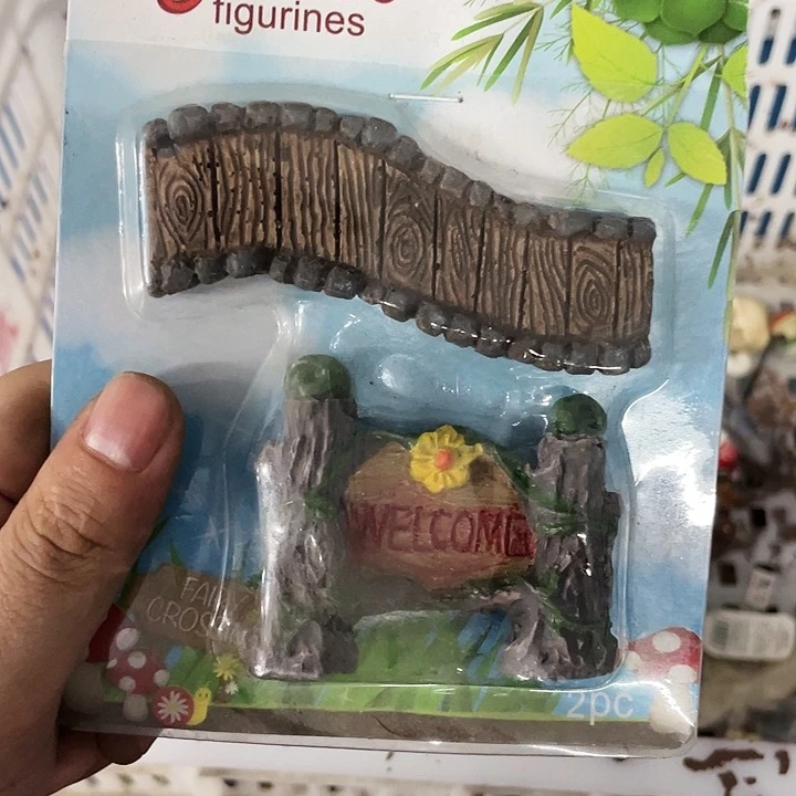 摆件微瑕。
