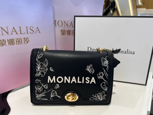 女包链条包单肩斜挎时尚刺绣