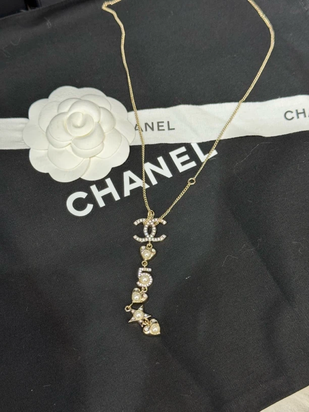 99新 Chanel/香奈儿 淡金色双c长流苏满钻镶珍珠项链（195）