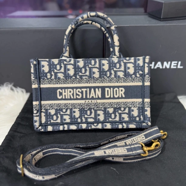 99新 DIOR/迪奥 新款老花mini托特带肩带（24年编码）