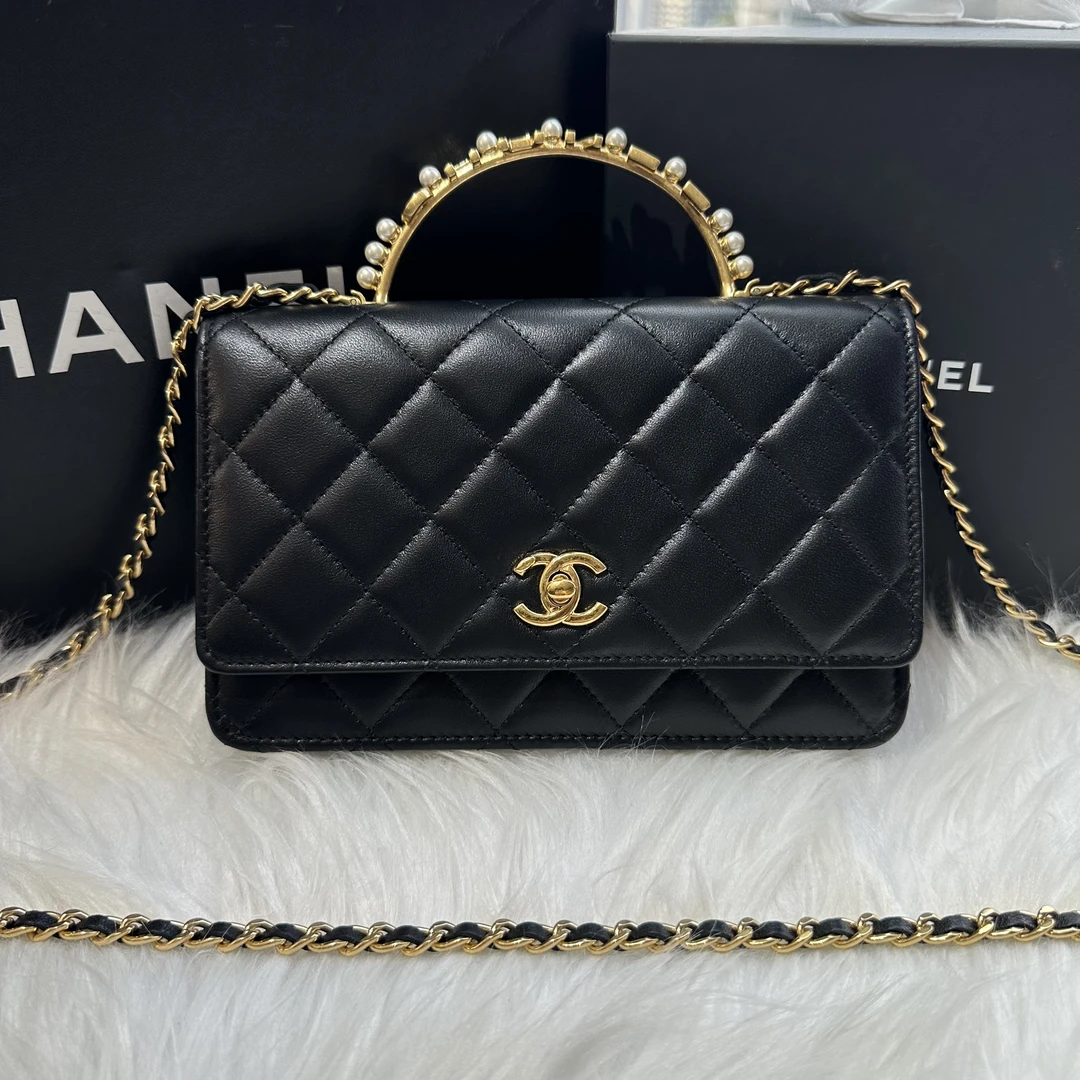 99新 Chanel/香奈儿 23b珍珠logo手柄黑金手柄（芯片）