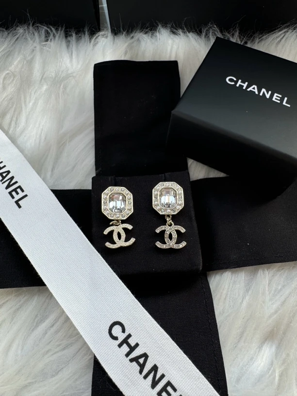 95新 Chanel/香奈儿 23b方糖水钻珍珠双c吊坠耳钉（053）