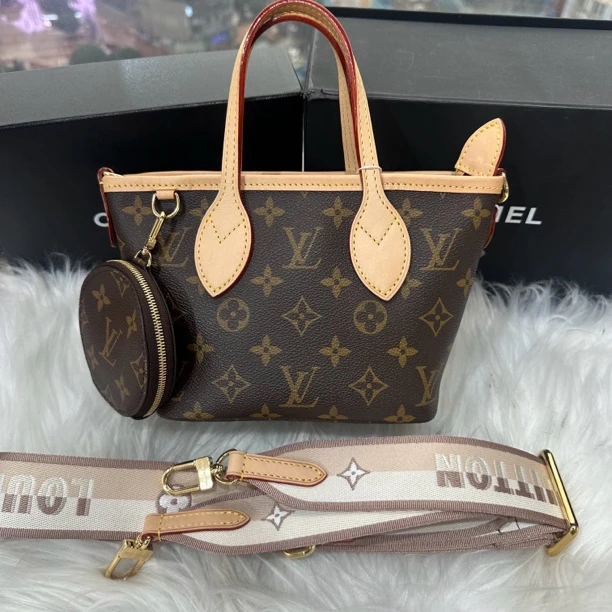 99新 LouisVuitton/路易威登 老花芯片neverfull bb（芯片）