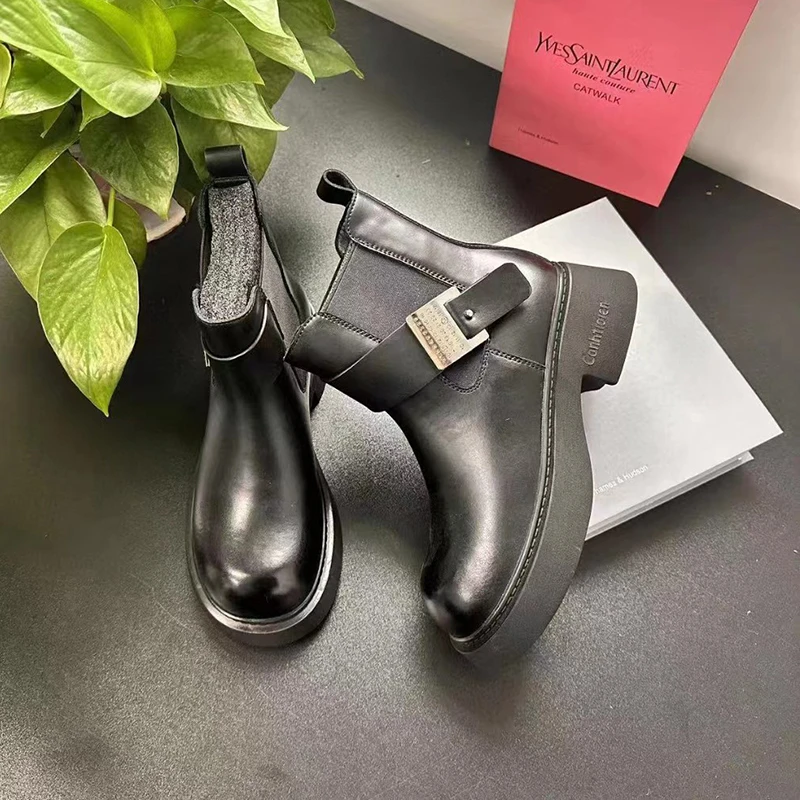 时尚百搭马丁靴短靴英伦风牛皮秋冬真皮