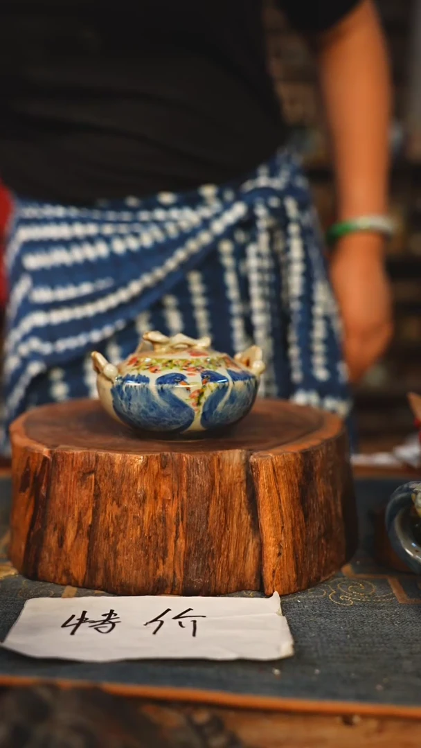 【闪购商品】壶手工手绘，高温釉下彩