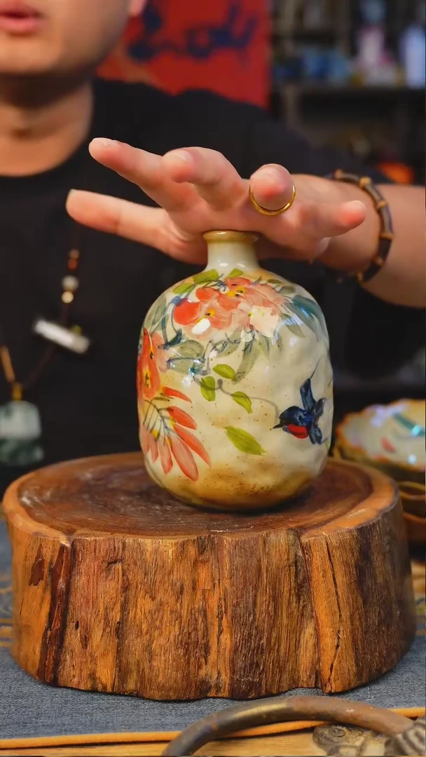 【闪购商品】壶手工手绘，高温釉下彩